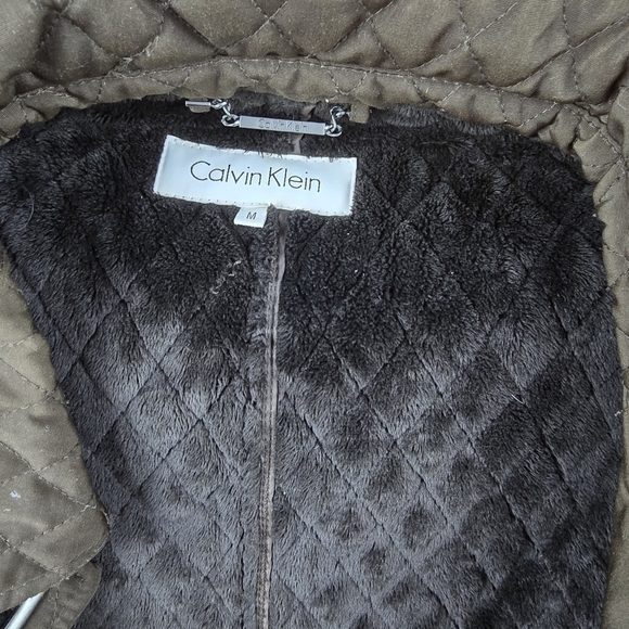 Calvin Klein, Quilted olive green jacket, size medium. - Picture 5 of 9